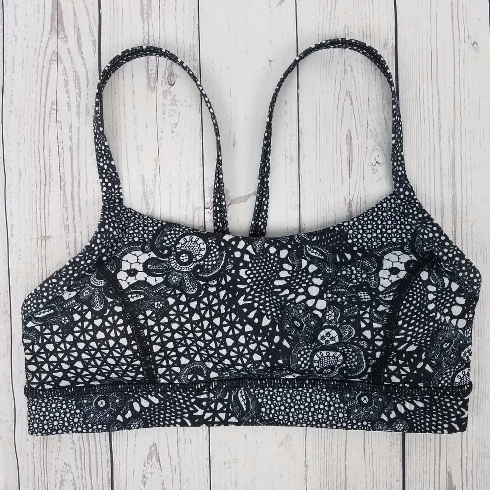 LULULEMON Rise & Run Sports Bra Pretty Lace